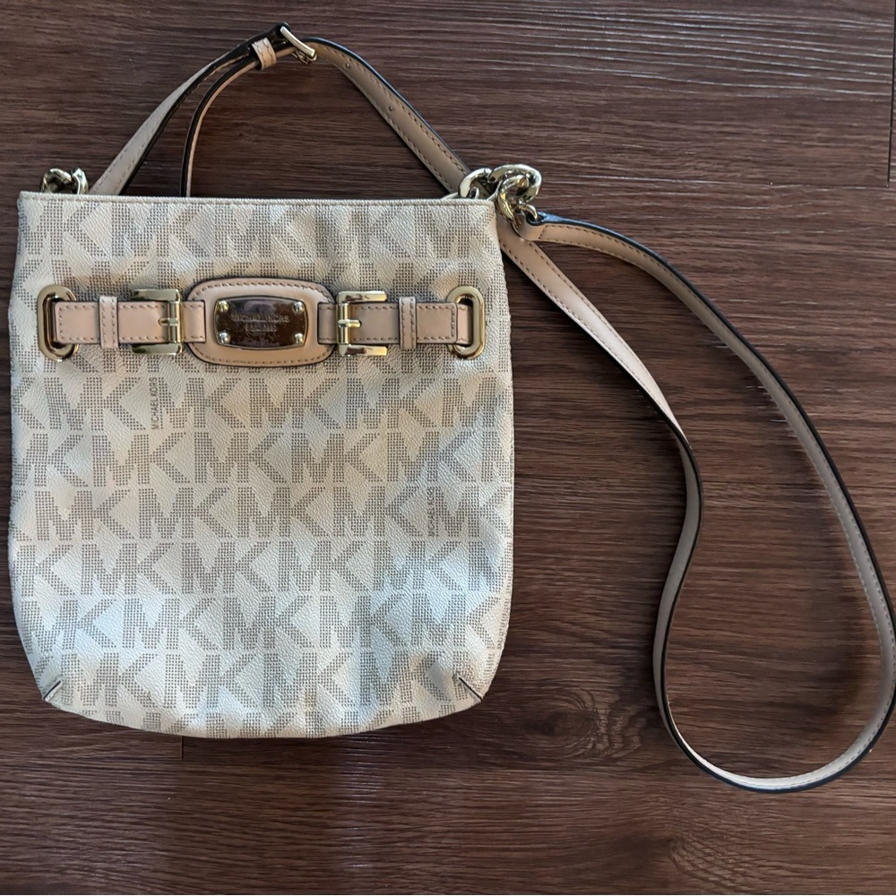 Michael Kors crossbody